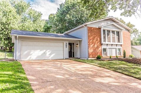 357 Bellestri Dr, Ballwin, MO 63021 photo 1