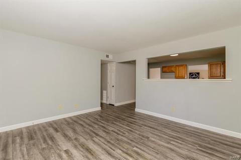 508 Prince David Dr, O'fallon, MO 63366 photo 4