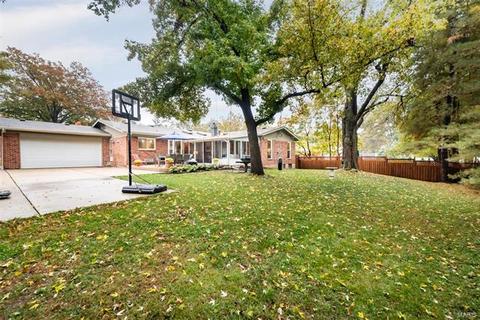 407 Tamarack Dr, Ballwin, MO 63011 photo 3