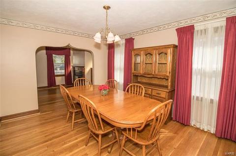 8910 Apache Ln, Saint Louis, MO 63114 photo 6