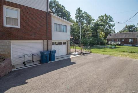 8910 Apache Ln, Saint Louis, MO 63114 photo 24