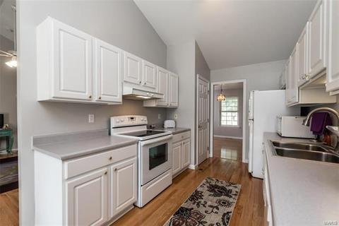 2172 Chickadee Ct, O'fallon, MO 63366 photo 9