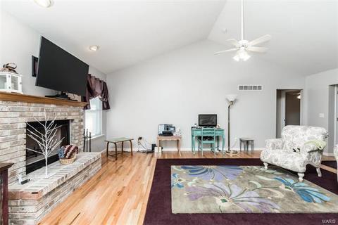 2172 Chickadee Ct, O'fallon, MO 63366 photo 4