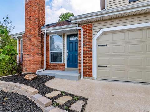 2404 Himalayan Pass Ct, Wildwood, MO 63011 photo 2