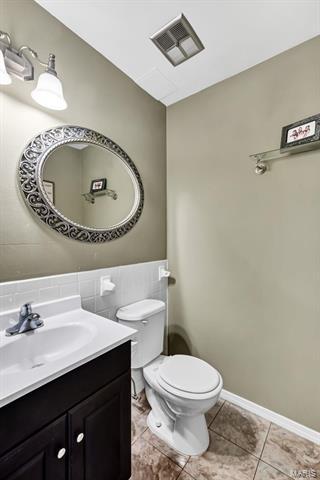 394 Woodrun Dr, Ballwin, MO 63021 photo 10
