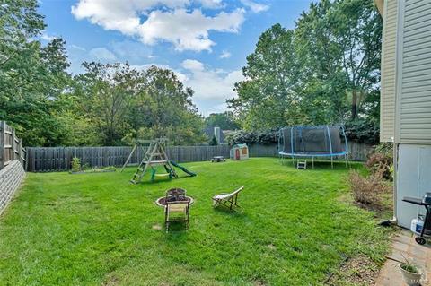 394 Woodrun Dr, Ballwin, MO 63021 photo 23