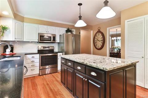 612 Waterford Ridge Ct, Ballwin, MO 63021 photo 23