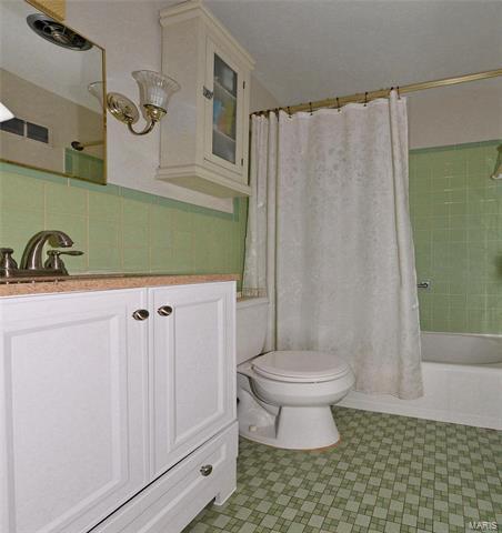 10041 Zenith, Saint Louis, MO 63123 photo 16