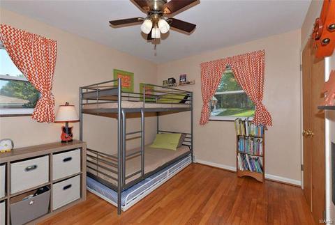 10041 Zenith, Saint Louis, MO 63123 photo 14
