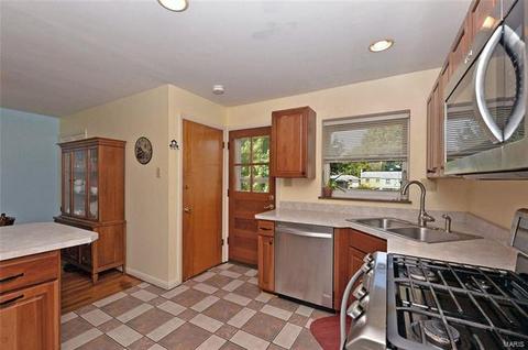 10041 Zenith, Saint Louis, MO 63123 photo 10