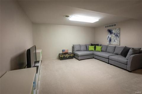 1210 Westrun Dr, Ballwin, MO 63021 photo 23