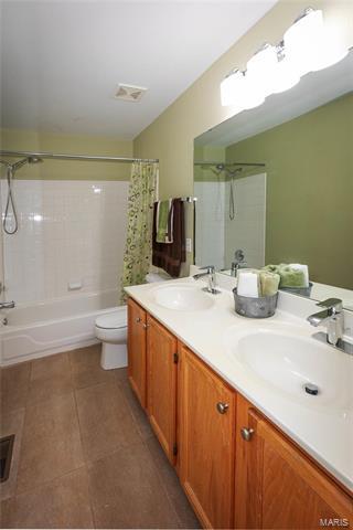 1210 Westrun Dr, Ballwin, MO 63021 photo 20