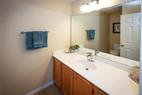 1210 Westrun Dr, Ballwin, MO 63021 photo 10