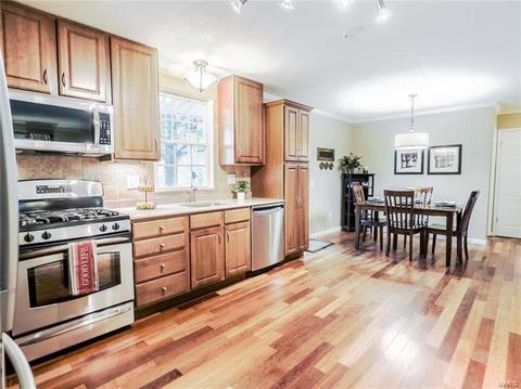 362 Stormyoak Dr, Ballwin, MO 63021 photo 9