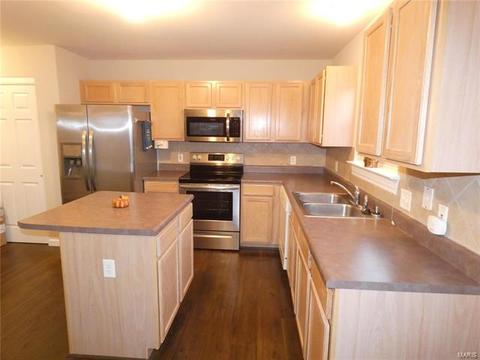 2 King Edward Ct, O'fallon, MO 63366 photo 4