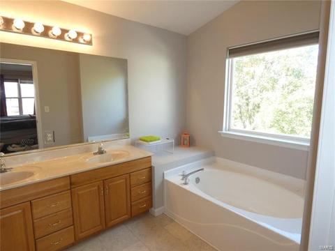 2 King Edward Ct, O'fallon, MO 63366 photo 14