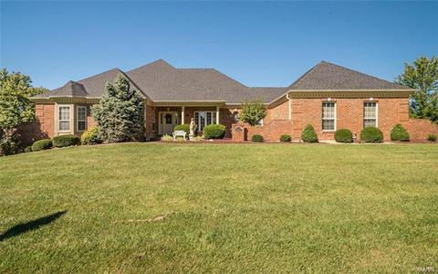 616 Roundstone, Weldon Spring, MO 63304 photo 1