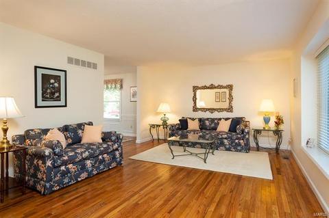 685 Henry Ave, Manchester, MO 63011 photo 3