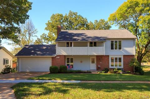 685 Henry Ave, Manchester, MO 63011 photo 1