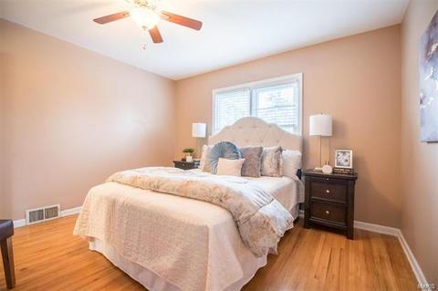 110 Robin Hill Ln, Ballwin, MO 63021 photo 7