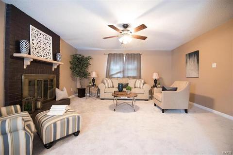 110 Robin Hill Ln, Ballwin, MO 63021 photo 17