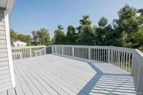 110 Robin Hill Ln, Ballwin, MO 63021 photo 35