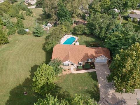 1031 Treeline Ct, Manchester, MO 63021 photo 2