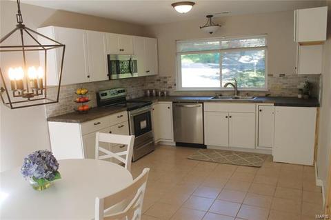 803 Seib Dr, O'fallon, MO 63366 photo 6
