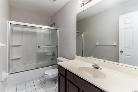 629 Charleston Oaks Ct, Ballwin, MO 63021 photo 25
