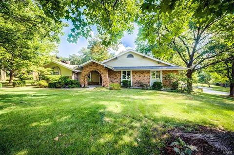 408 Lexbridge Ln, Ballwin, MO 63011 photo 2