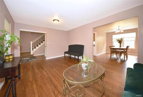 643 Crowsnest Dr, Ballwin, MO 63021 photo 3