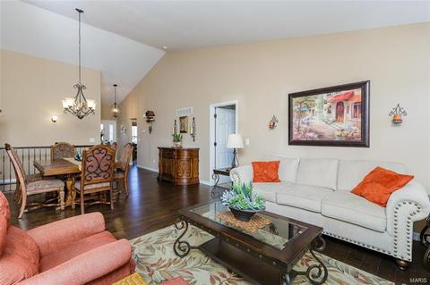 938 Daffodil Ridge Dr, O'fallon, MO 63366 photo 9