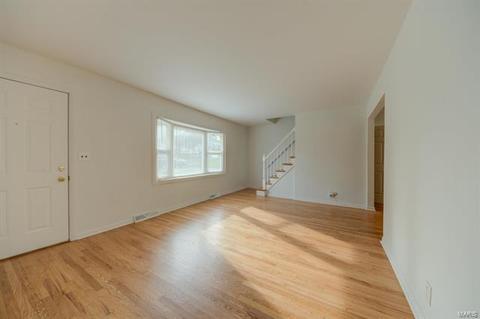 48 E Mdw, Ellisville, MO 63021 photo 4