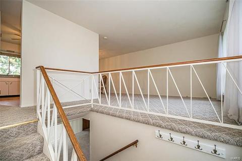 808 Bromfield Ter, Manchester, MO 63021 photo 3