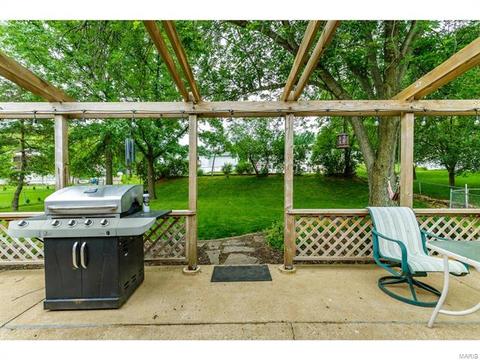 692 Walnut Point Ct, Ballwin, MO 63021 photo 12