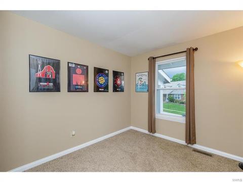 692 Walnut Point Ct, Ballwin, MO 63021 photo 37