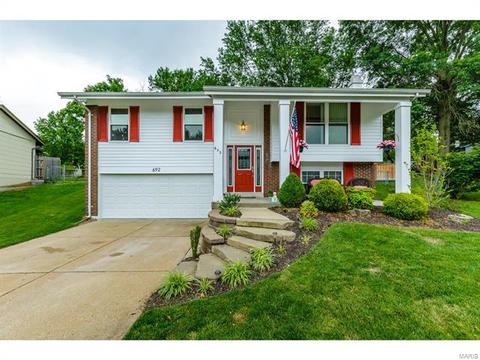 692 Walnut Point Ct, Ballwin, MO 63021 photo 1