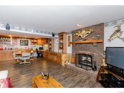 692 Walnut Point Ct, Ballwin, MO 63021 photo 25