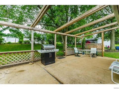 692 Walnut Point Ct, Ballwin, MO 63021 photo 13