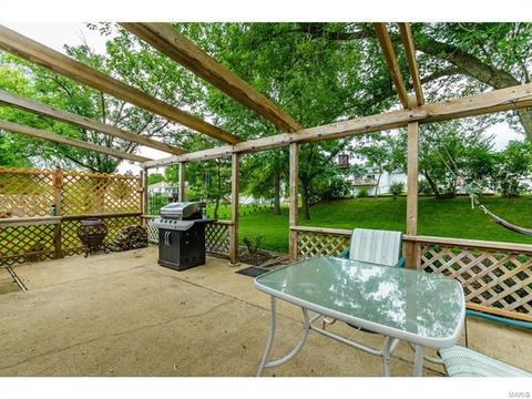 692 Walnut Point Ct, Ballwin, MO 63021 photo 11