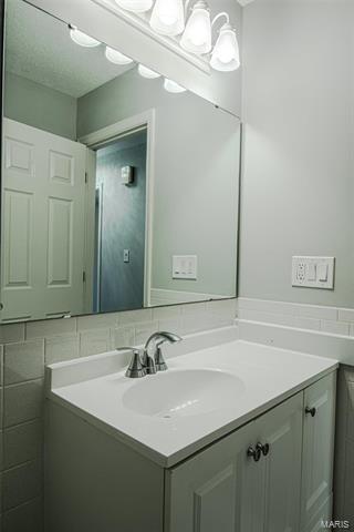 1082 Pinrun Dr, Ballwin, MO 63011 photo 58