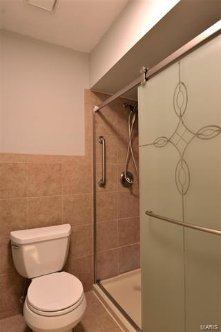 1082 Pinrun Dr, Ballwin, MO 63011 photo 45