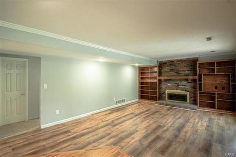 1082 Pinrun Dr, Ballwin, MO 63011 photo 36