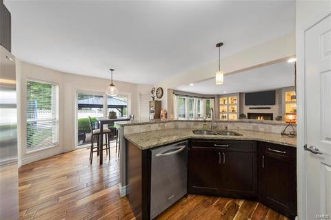 401 Ballwin Estates Ct, Ballwin, MO 63021 photo 18