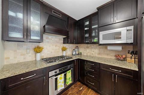 401 Ballwin Estates Ct, Ballwin, MO 63021 photo 19