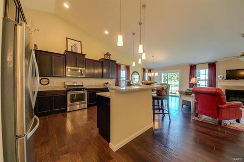929 Daffodil Ridge Dr, O'fallon, MO 63366 photo 7