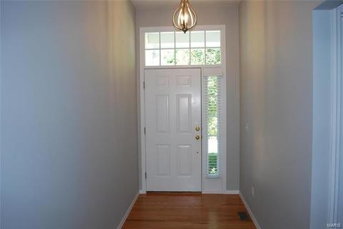 928 Gandolf Way, Eureka, MO 63025 photo 2