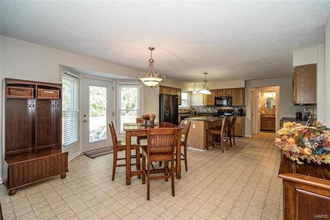 1713 Highgrove Dr, O'fallon, MO 63366 photo 12