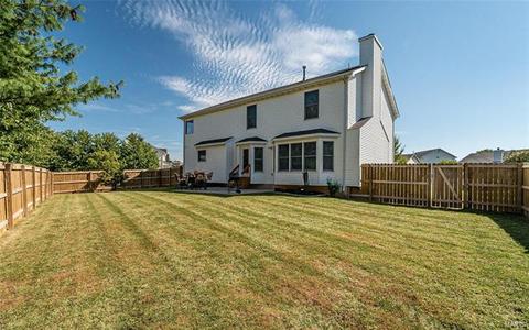 1713 Highgrove Dr, O'fallon, MO 63366 photo 2