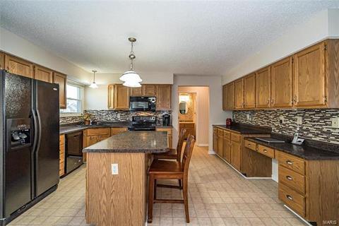 1713 Highgrove Dr, O'fallon, MO 63366 photo 8